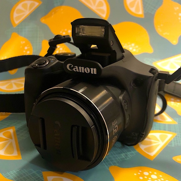 Canon PowerShot SX540 HS - Picture 1 of 8